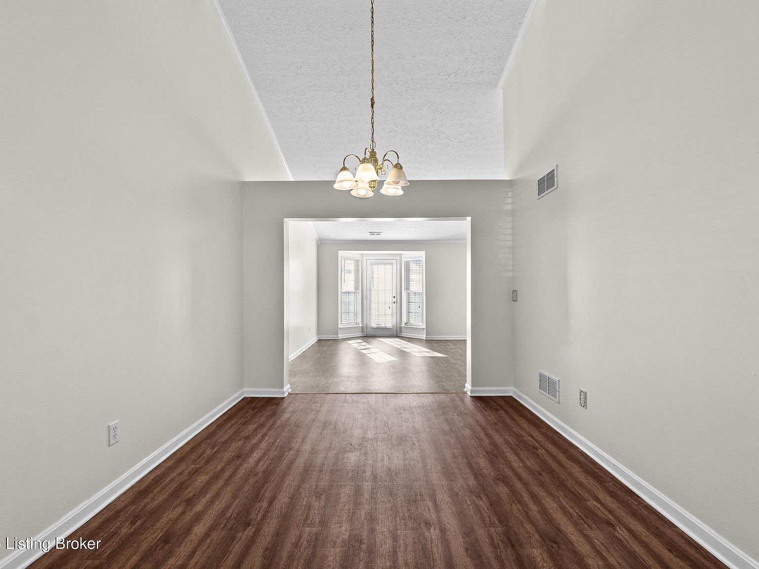 140 Charlton Wynde Dr Louisville, KY 40245 - Thumbnail 5