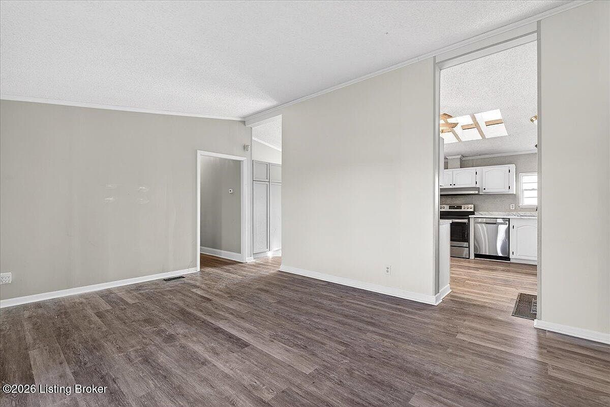 6733 Aiken Rd Louisville, KY 40245 - Thumbnail 5