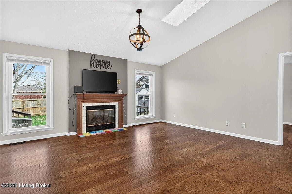 3414 Hunsinger Ln Louisville, KY 40220 - Thumbnail 5