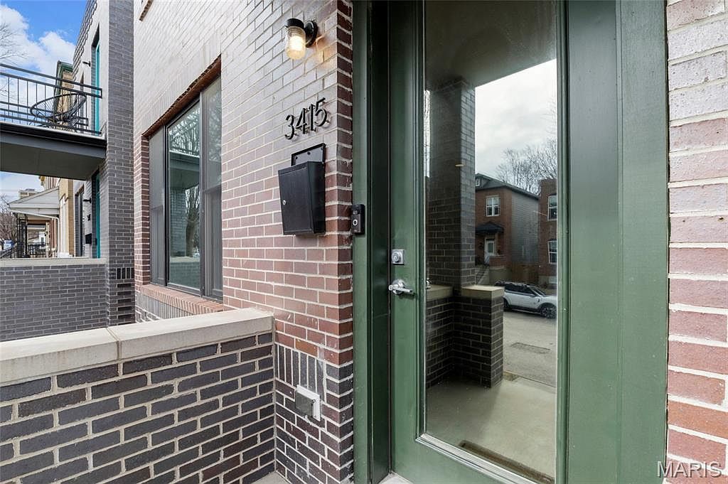 3415 Vista Ave Saint Louis, MO 63104 - Thumbnail 5