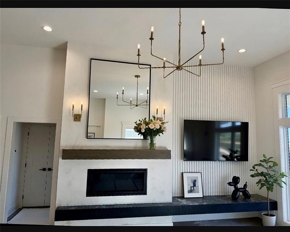 13407 W 174th Ter Overland Park, KS 66221 - Thumbnail 5