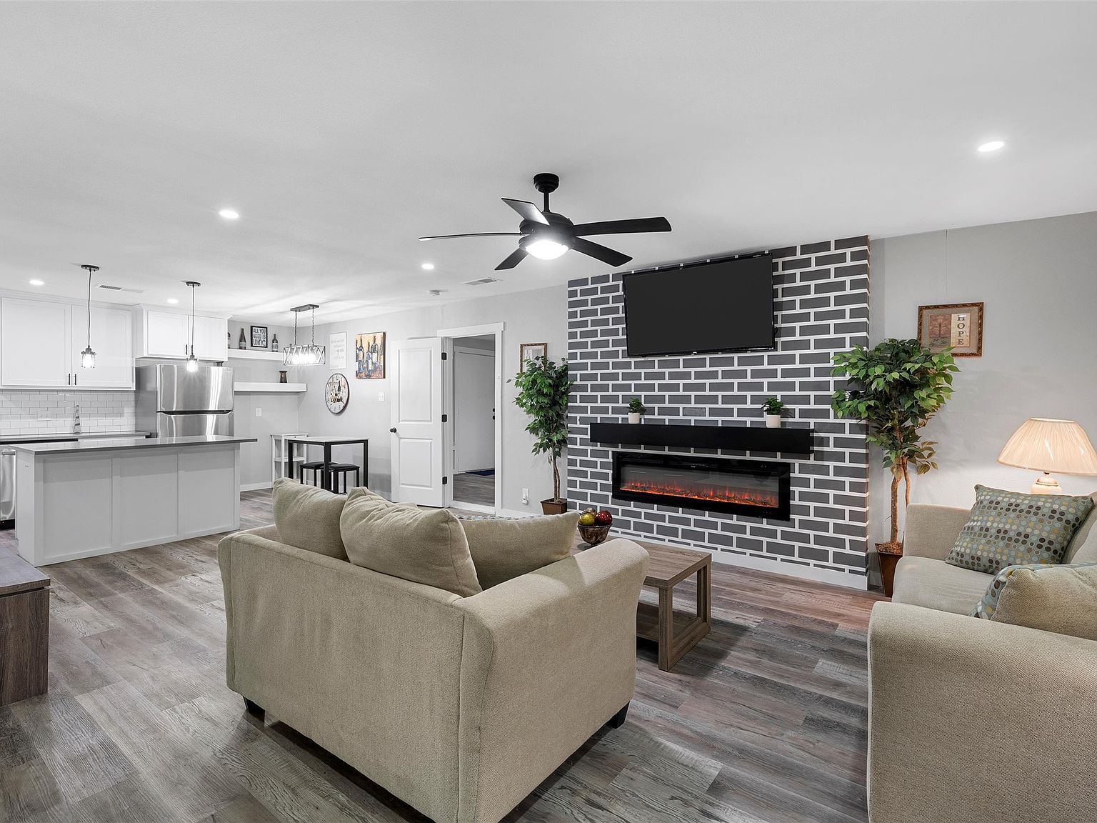 1014 E Franklin St Hillsboro, TX 76645 - Thumbnail 5