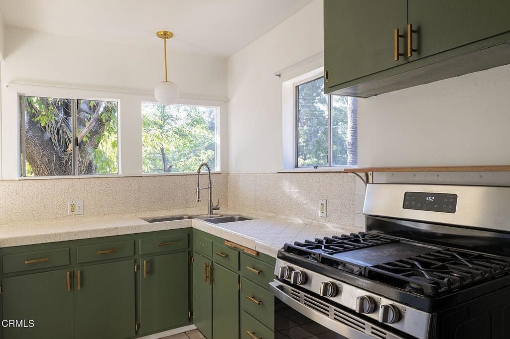 9900 Sunland Blvd Sunland, CA 91040 - Thumbnail 5