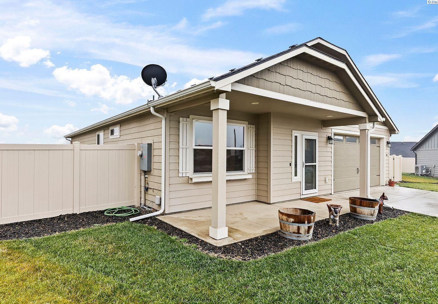 403 Lambert Ct Grandview, WA 98930 - Thumbnail 5