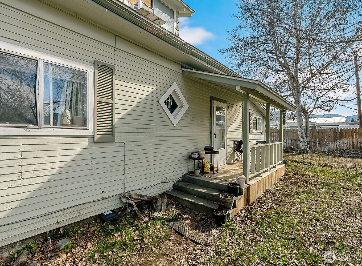 110 E Pleasant Ave #1 & 2 Cashmere, WA 98815 - Thumbnail 5