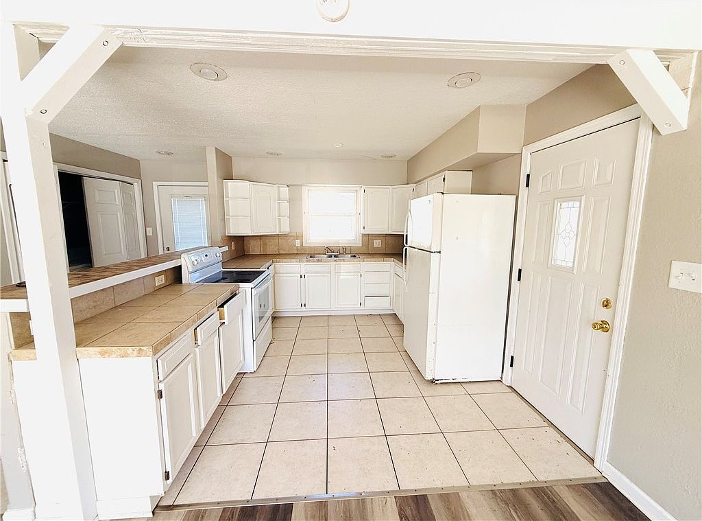 308 Half St Woodland, IL 60974 - Thumbnail 5