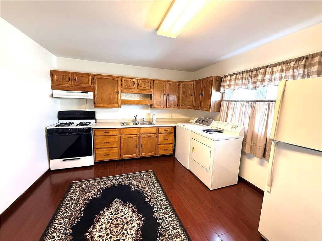 502 E McNeil Ave Hoopeston, IL 60942 - Thumbnail 5