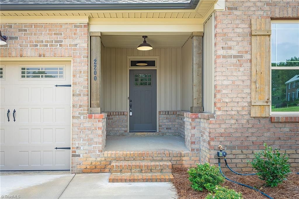 2200 Delaine Point High Point, NC 27265 - Thumbnail 5