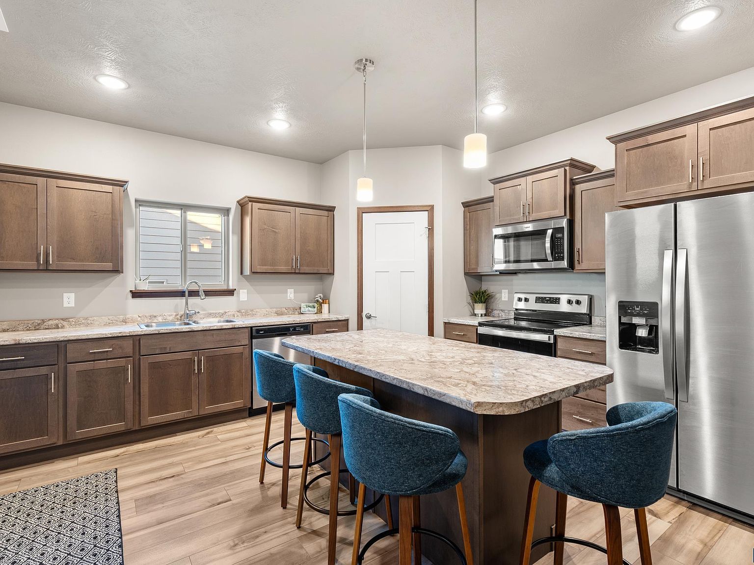 107 E Countryside Ave Lennox, SD 57039 - Thumbnail 5