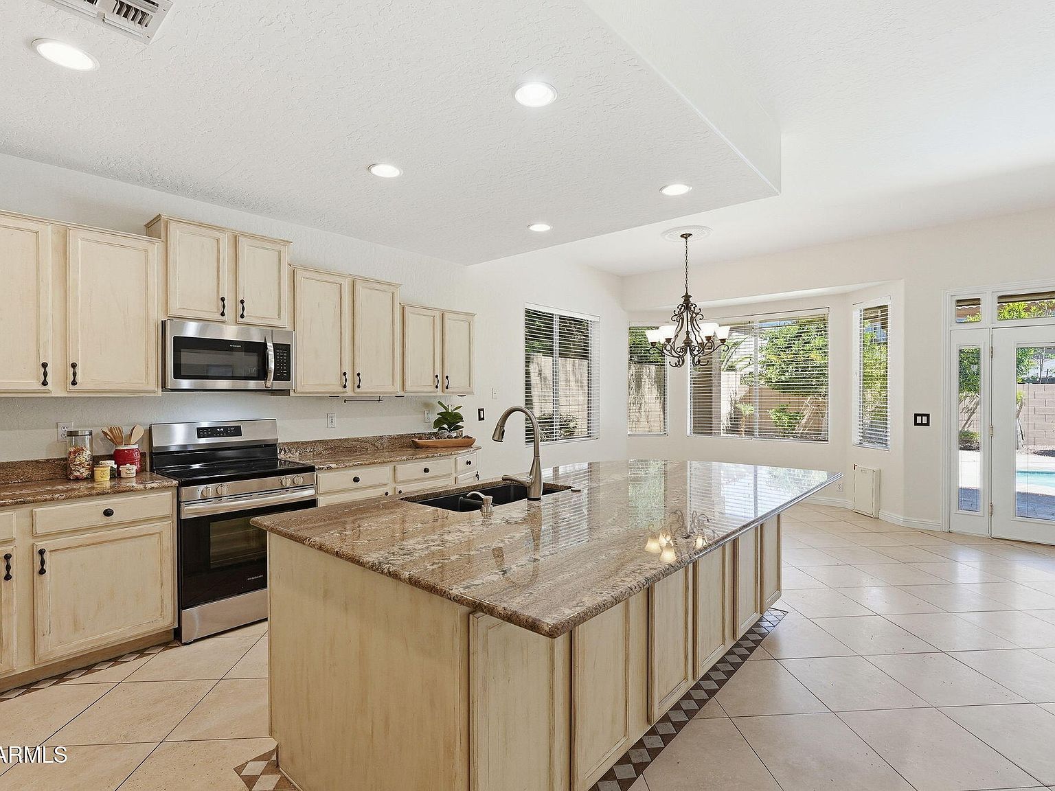 16823 S 15th Ave Phoenix, AZ 85045 - Thumbnail 5