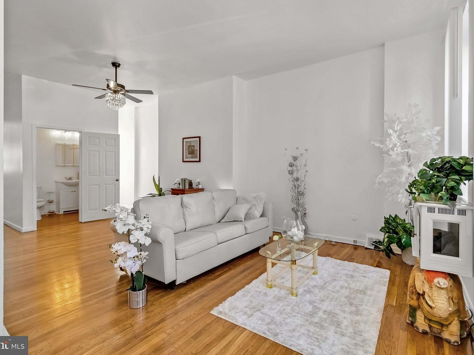 1202 Mount Vernon St Philadelphia, PA 19123 - Thumbnail 5