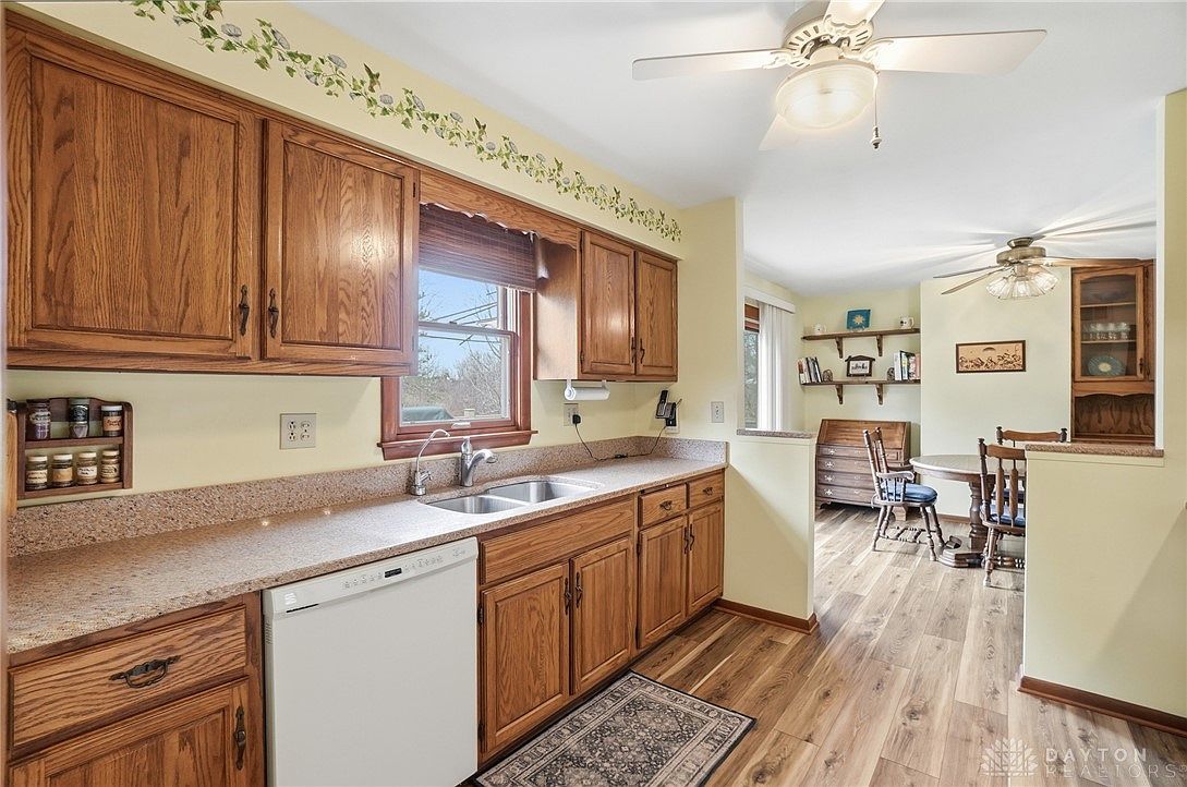 1565 Kingsway Dr Xenia, OH 45385 - Thumbnail 5