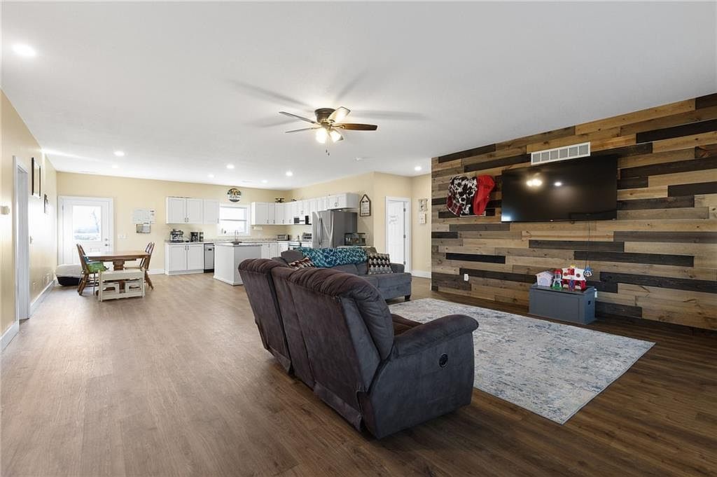 2710 Cc Hwy Leeton, MO 64761 - Thumbnail 5