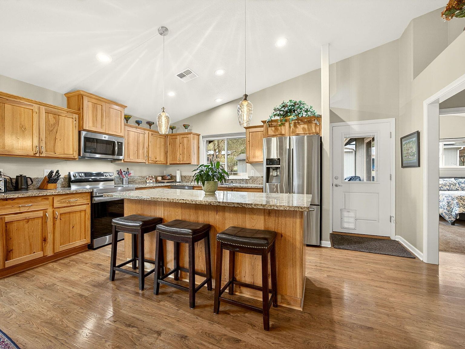 268 Crestview Loop Grants Pass, OR 97527 - Thumbnail 5