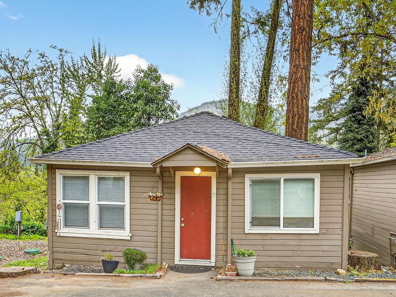 4600 Rogue River Hwy Grants Pass, OR 97527 - Thumbnail 5