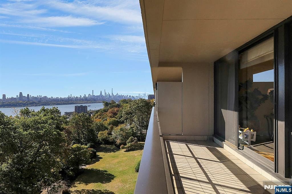 1 Horizon Rd APT 817 Fort Lee, NJ 07024 - Thumbnail 5
