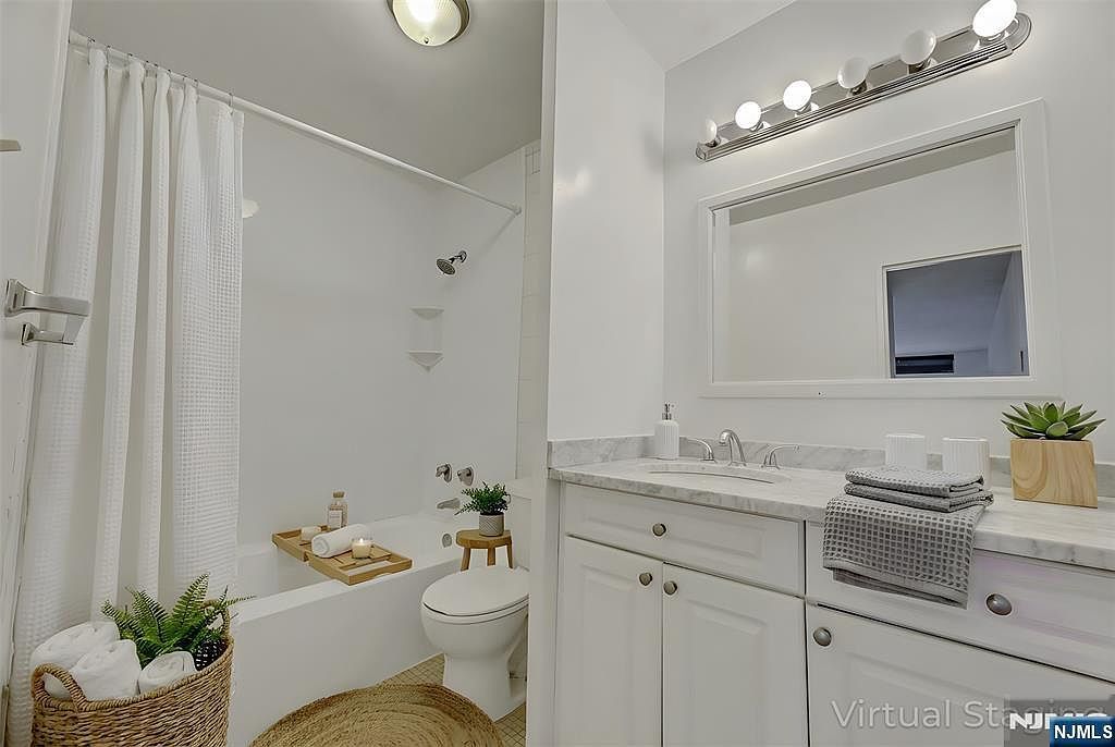 6 Horizon Rd APT 306 Fort Lee, NJ 07024 - Thumbnail 5