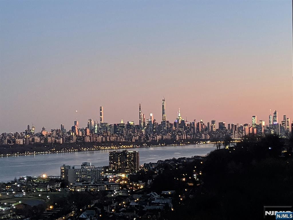 3 Horizon Rd APT 1002 Fort Lee, NJ 07024 - Thumbnail 5