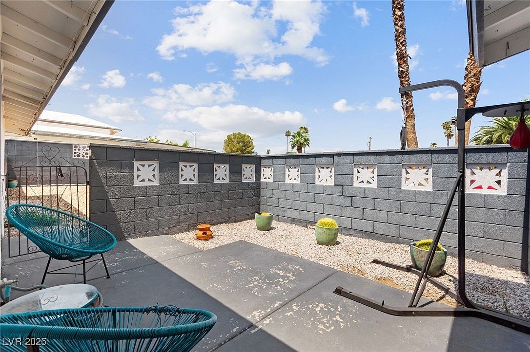 1531 Commanche Dr Las Vegas, NV 89169 - Thumbnail 5