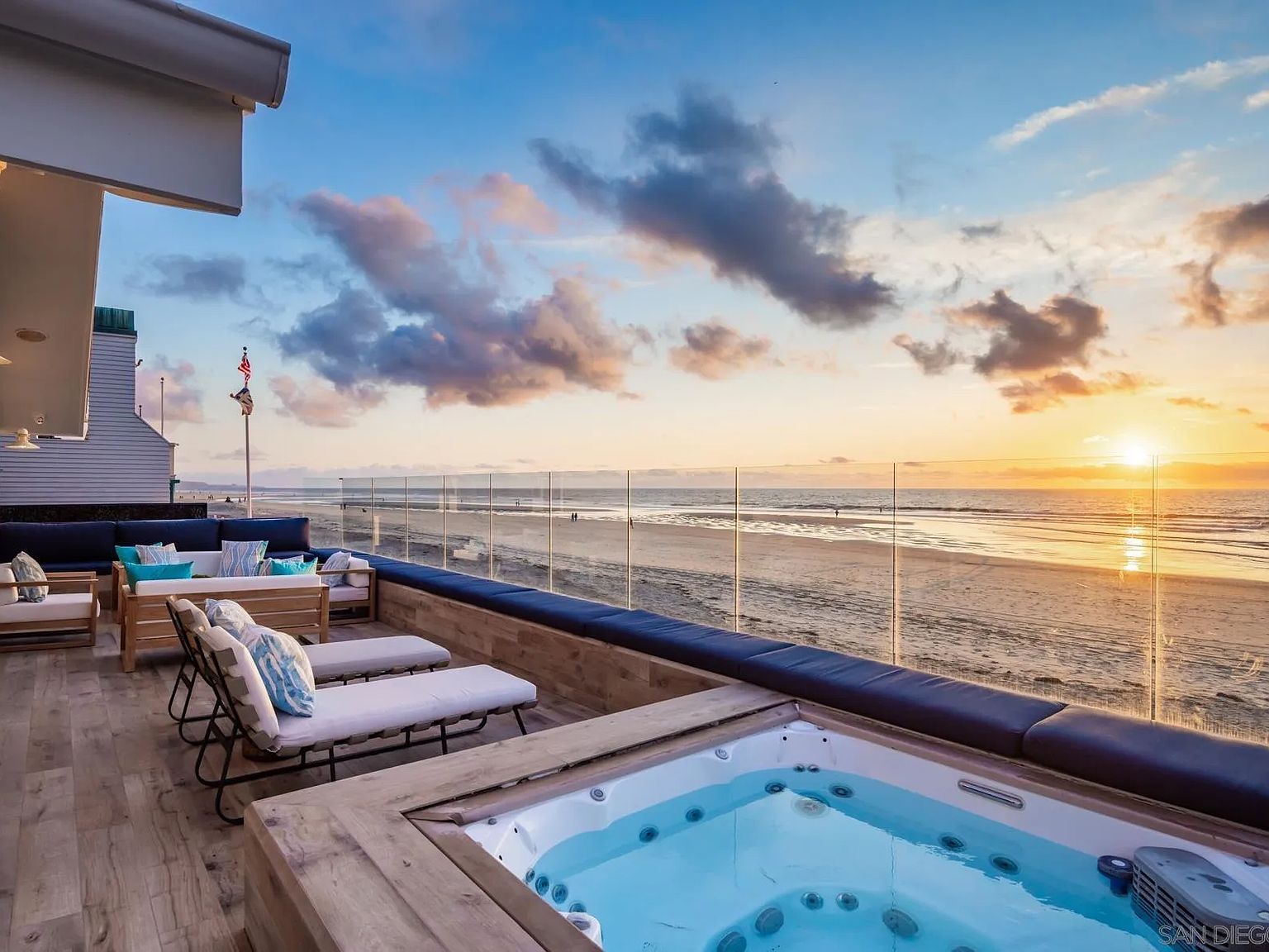 2050 Ocean Front Del Mar, CA 92014 - Thumbnail 5