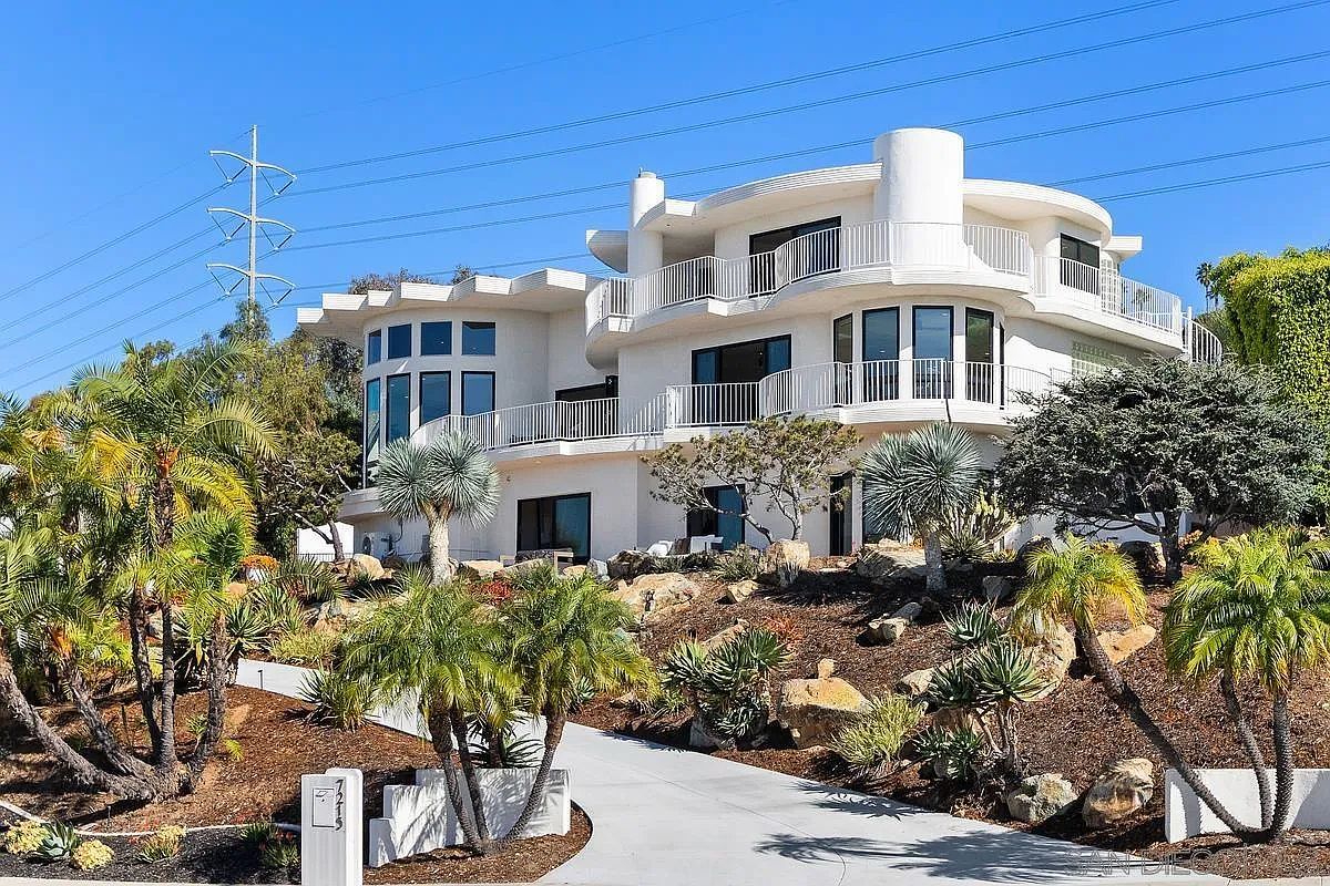 7215 El Fuerte St Carlsbad, CA 92009 - Thumbnail 5