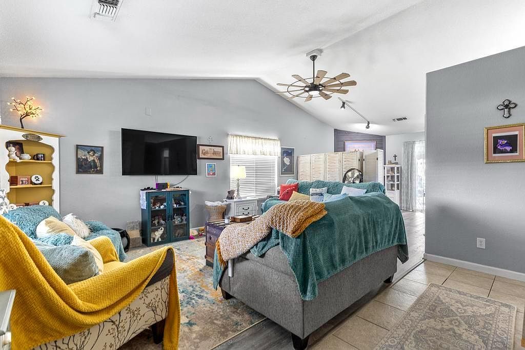 1665 Michelle Dr Yuba City, CA 95993 - Thumbnail 5