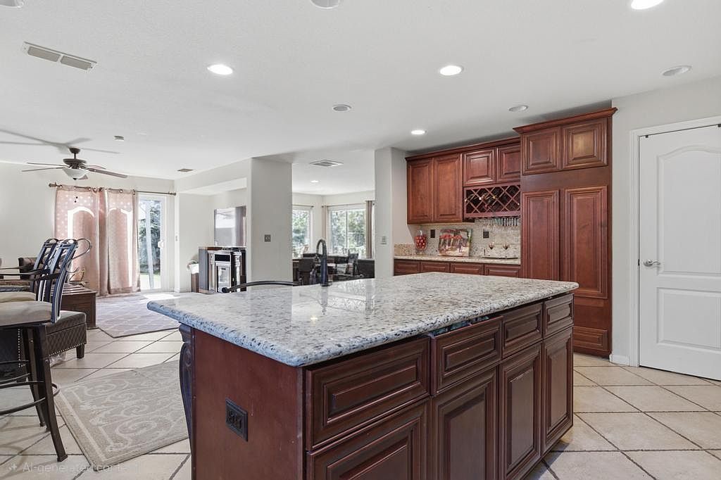 1300 Kensington Dr Plumas Lake, CA 95961 - Thumbnail 5