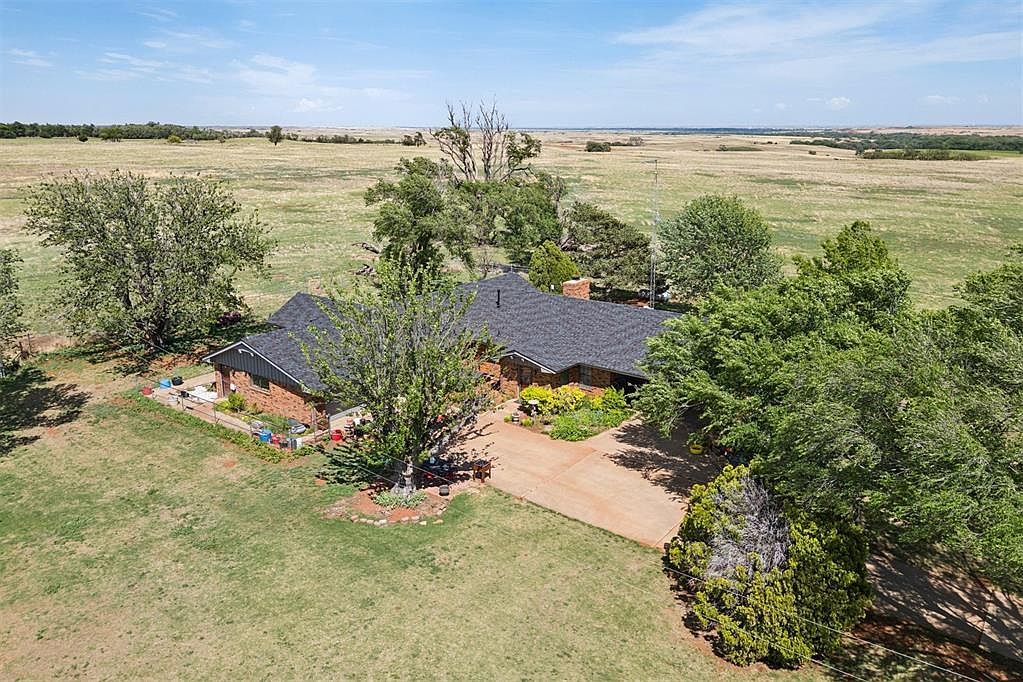 21749 E 1150th Rd Foss, OK 73647 - Thumbnail 5