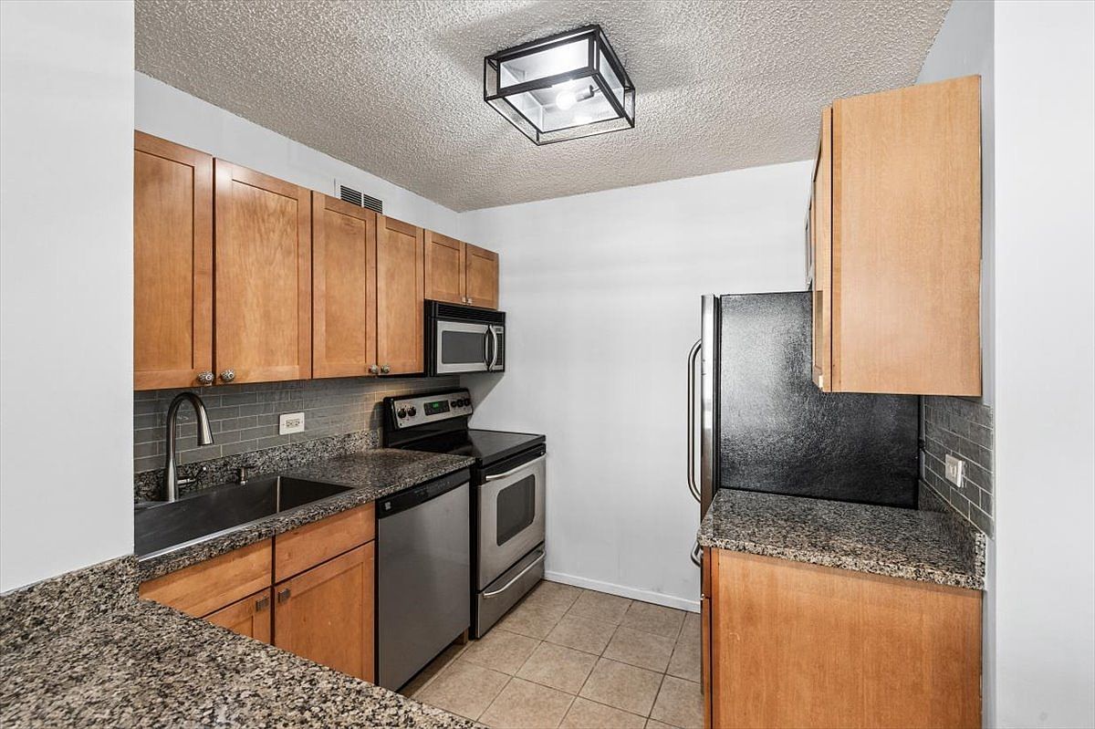 30 E Huron St APT 908 Chicago, IL 60611 - Thumbnail 5