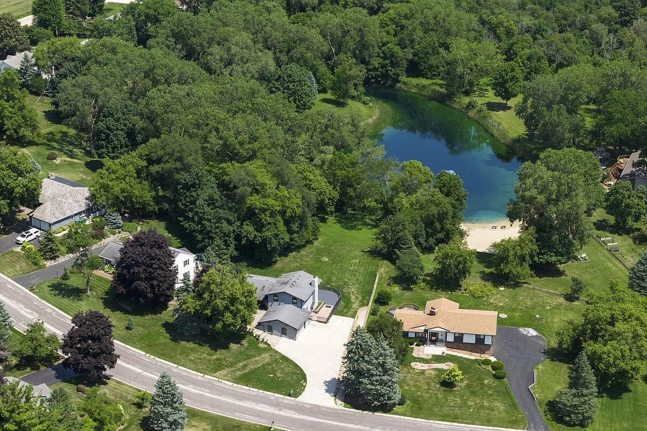 W210N11120 Mountbrooke Dr Germantown, WI 53022 - Thumbnail 5