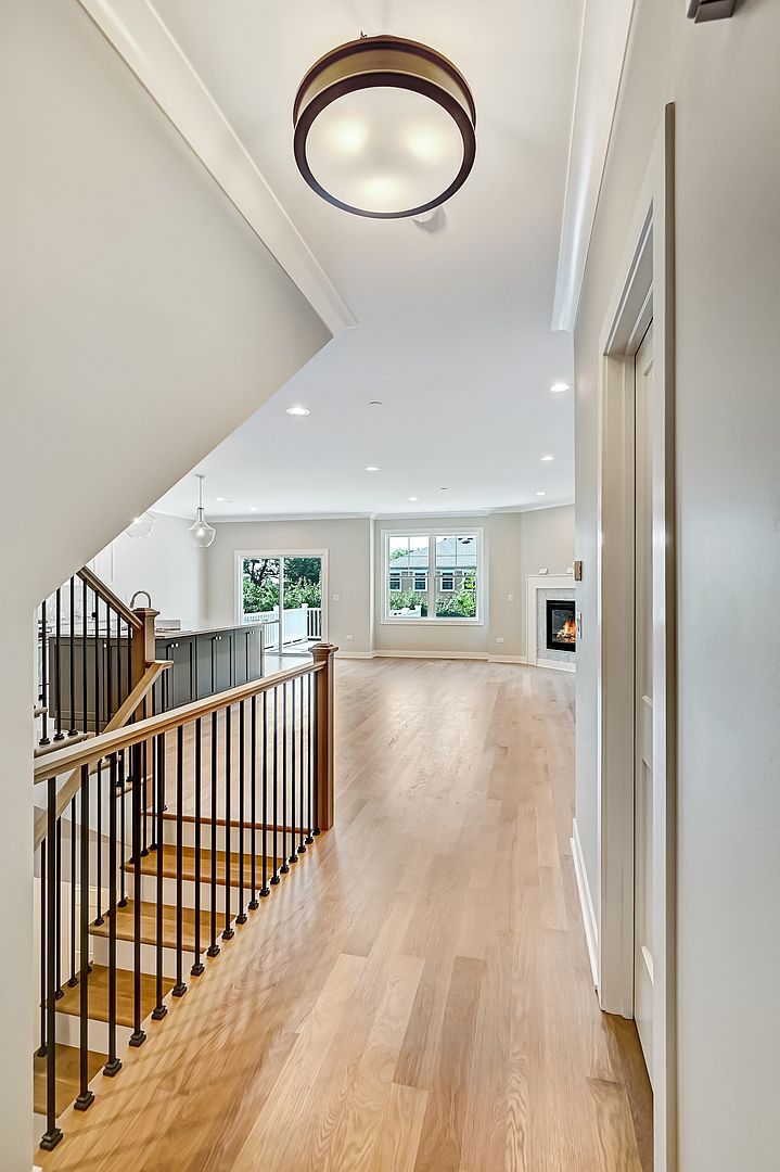 133 Harding Ct Glen Ellyn, IL 60137 - Thumbnail 5