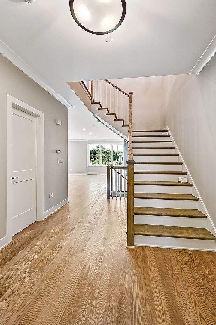 131 Harding Ct Glen Ellyn, IL 60137 - Thumbnail 5