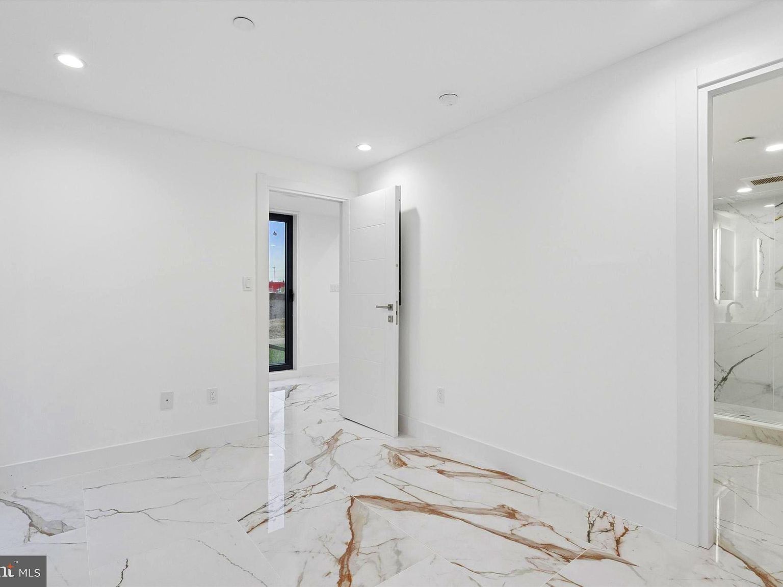 1843 Hartranft St APT B102 Philadelphia, PA 19145 - Thumbnail 5