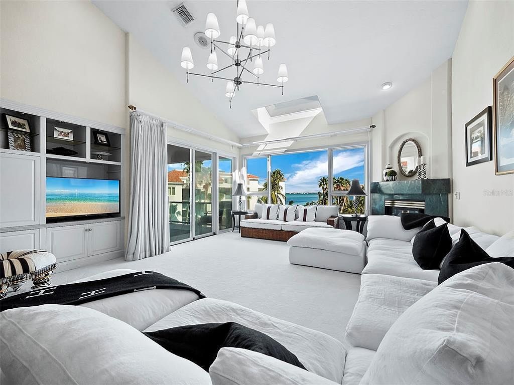 370 Gulf Of Mexico Dr APT 432 Longboat Key, FL 34228 - Thumbnail 5