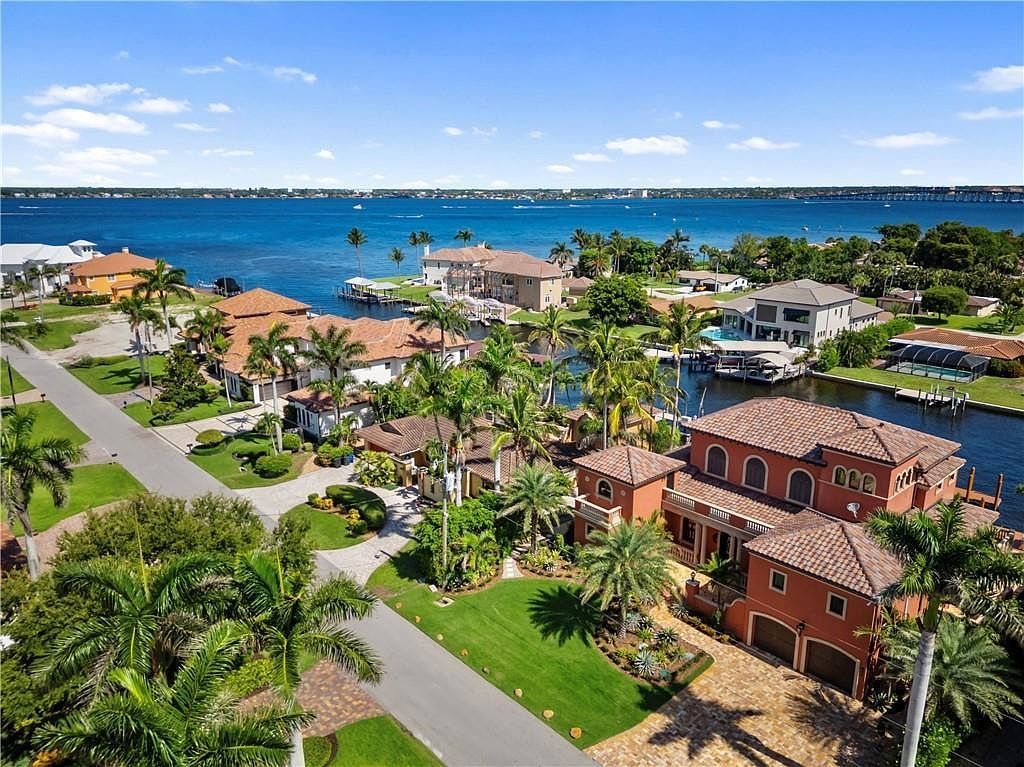 841 Cypress Lake Cir Fort Myers, FL 33919 - Thumbnail 5