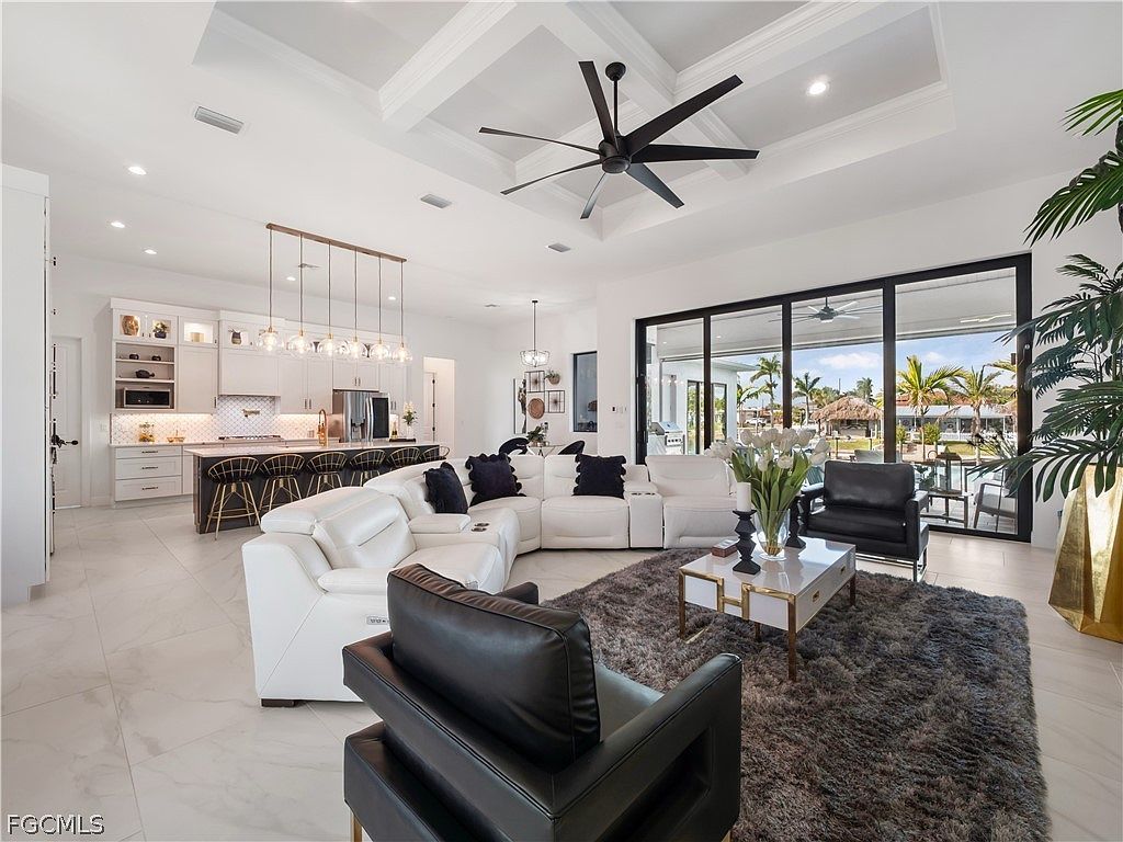 1021 Lucerne Ave Cape Coral, FL 33904 - Thumbnail 5