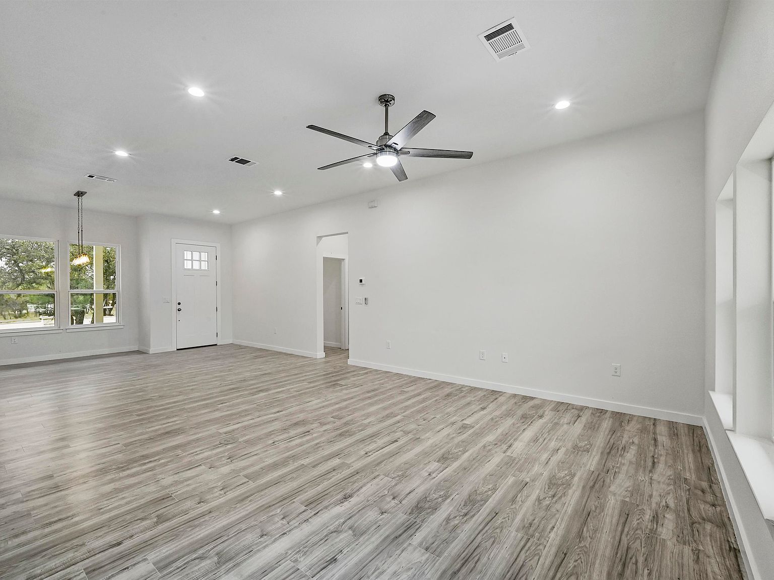 1615 Whitetail Rd Horseshoe Bay, TX 78657 - Thumbnail 5