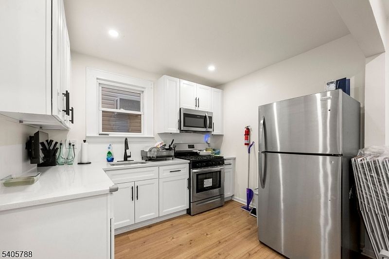 202 Devon St Kearny, NJ 07032 - Thumbnail 5