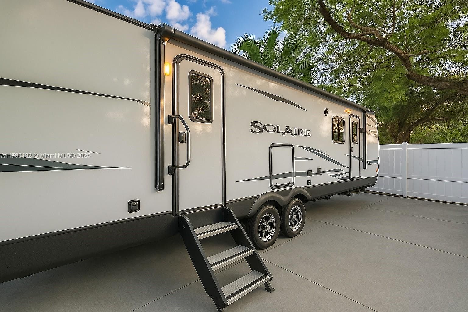 1100 NW 7th Ave Fort Lauderdale, FL 33311 - Thumbnail 5