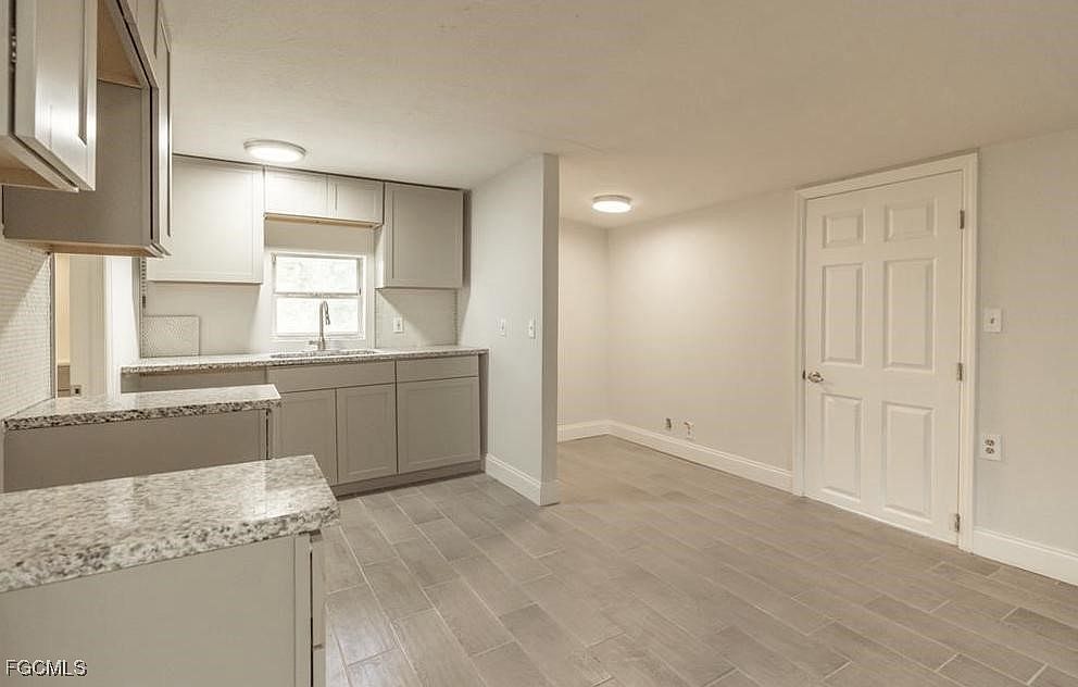 215 Delray Ave Fort Myers, FL 33905 - Thumbnail 5