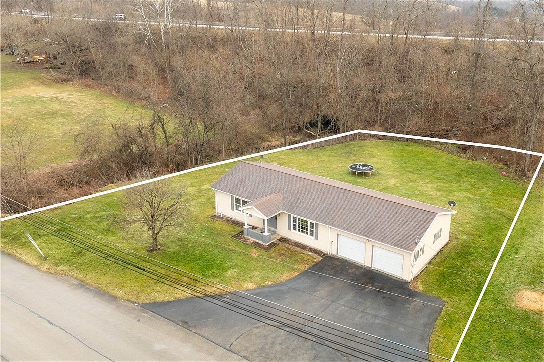 864 Main St Mc Clellandtown, PA 15458 - Thumbnail 5