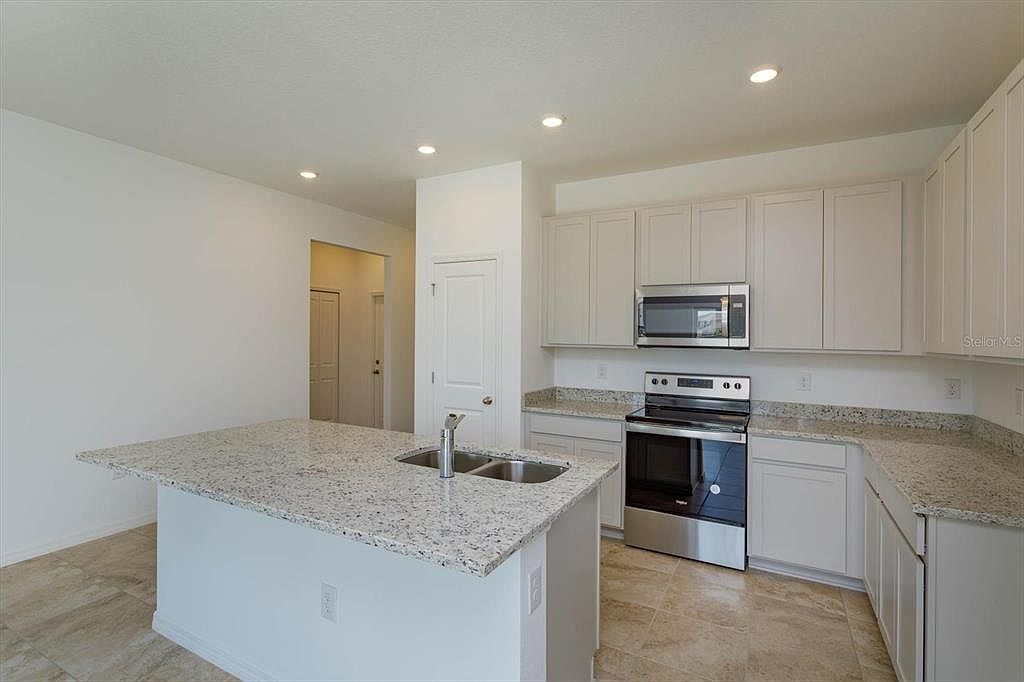 2043 Firethorn Loop Haines City, FL 33844 - Thumbnail 5