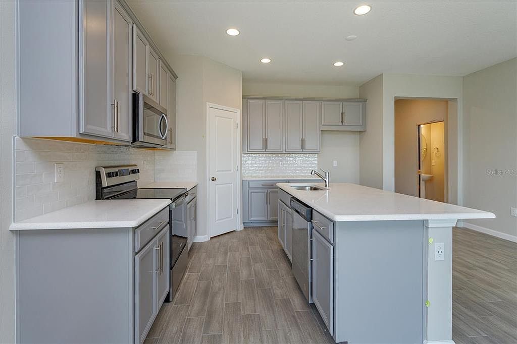 744 Sunshower Dr Lady Lake, FL 32159 - Thumbnail 5