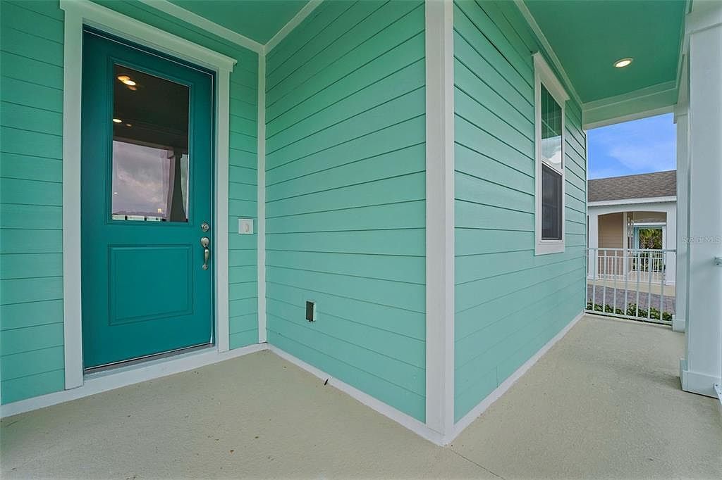 985 Fiesta Key Cir Lady Lake, FL 32159 - Thumbnail 5