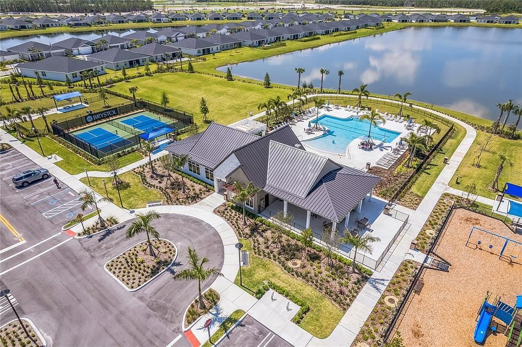 10645 NW Suncrest Loop Port Saint Lucie, FL 34987 - Thumbnail 5