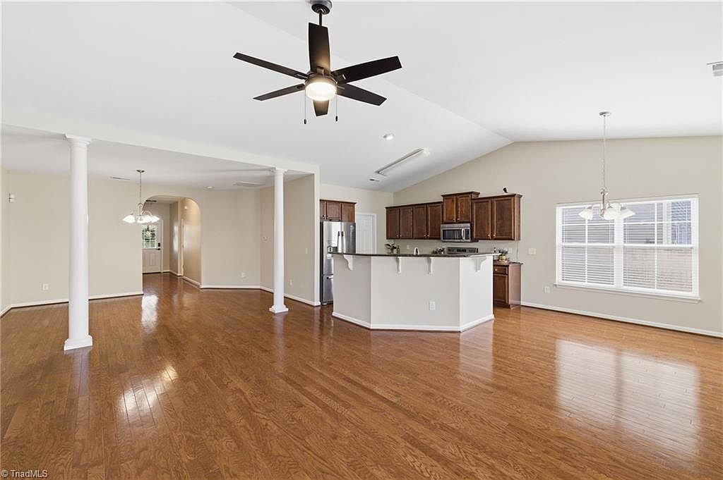 5905 Laurel Creek Ct Greensboro, NC 27405 - Thumbnail 5