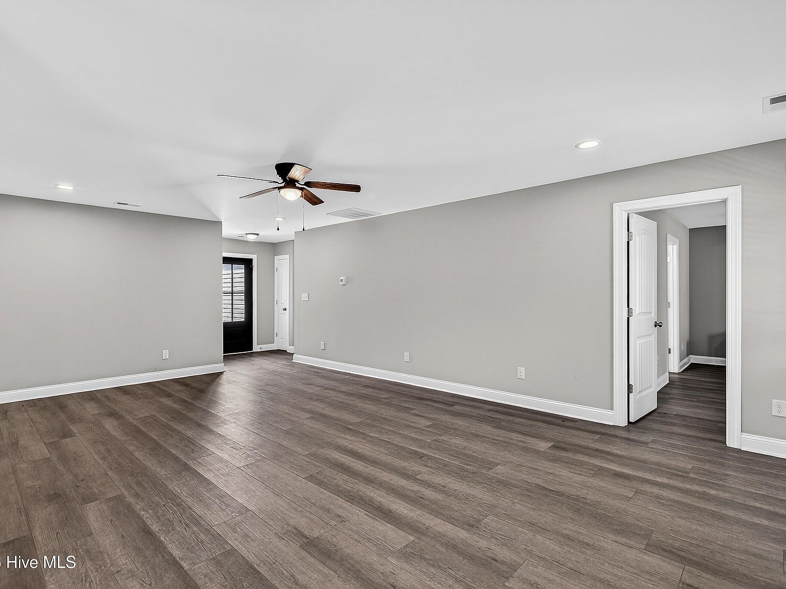 604 Sonata Ct Richlands, NC 28574 - Thumbnail 5