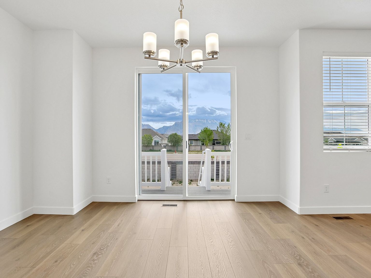 2568 N 3670 W Lehi, UT 84048 - Thumbnail 5