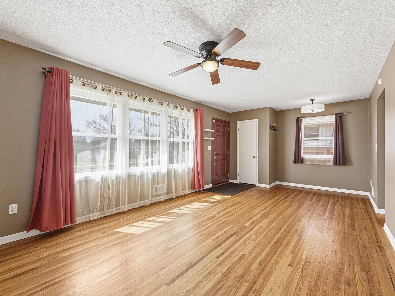 1461 Cascade St NW Rochester, MN 55901 - Thumbnail 5