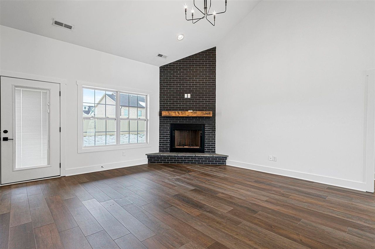 8772 Bale Twine Ct Bowling Green, KY 42104 - Thumbnail 5